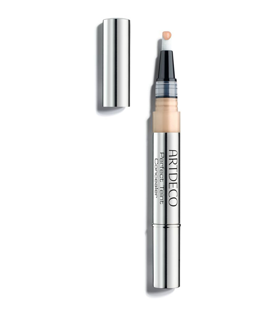 Slim liquid concealer in shade 23 Medium Beige with built‑in brush applicator, 1.80 ml, Unisex