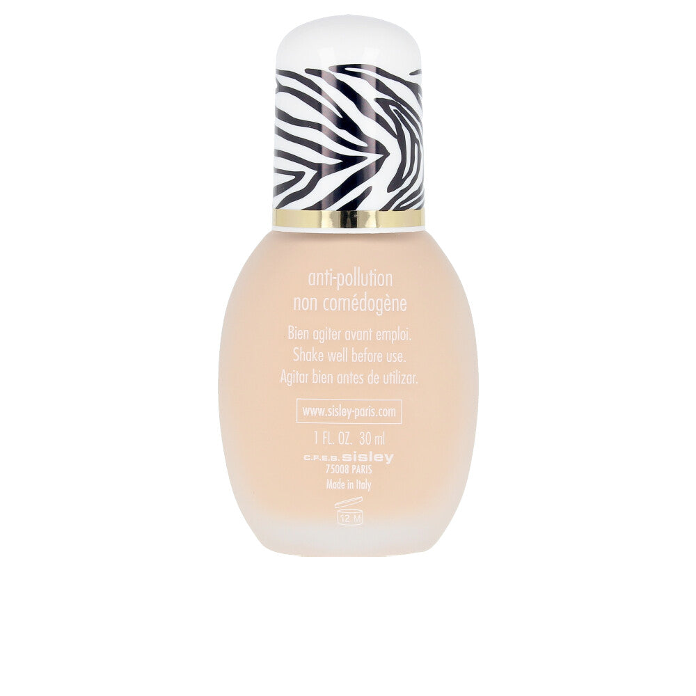 30 ml cosmetic bottle of lightweight radiant fluid foundation, shade 3C Natural