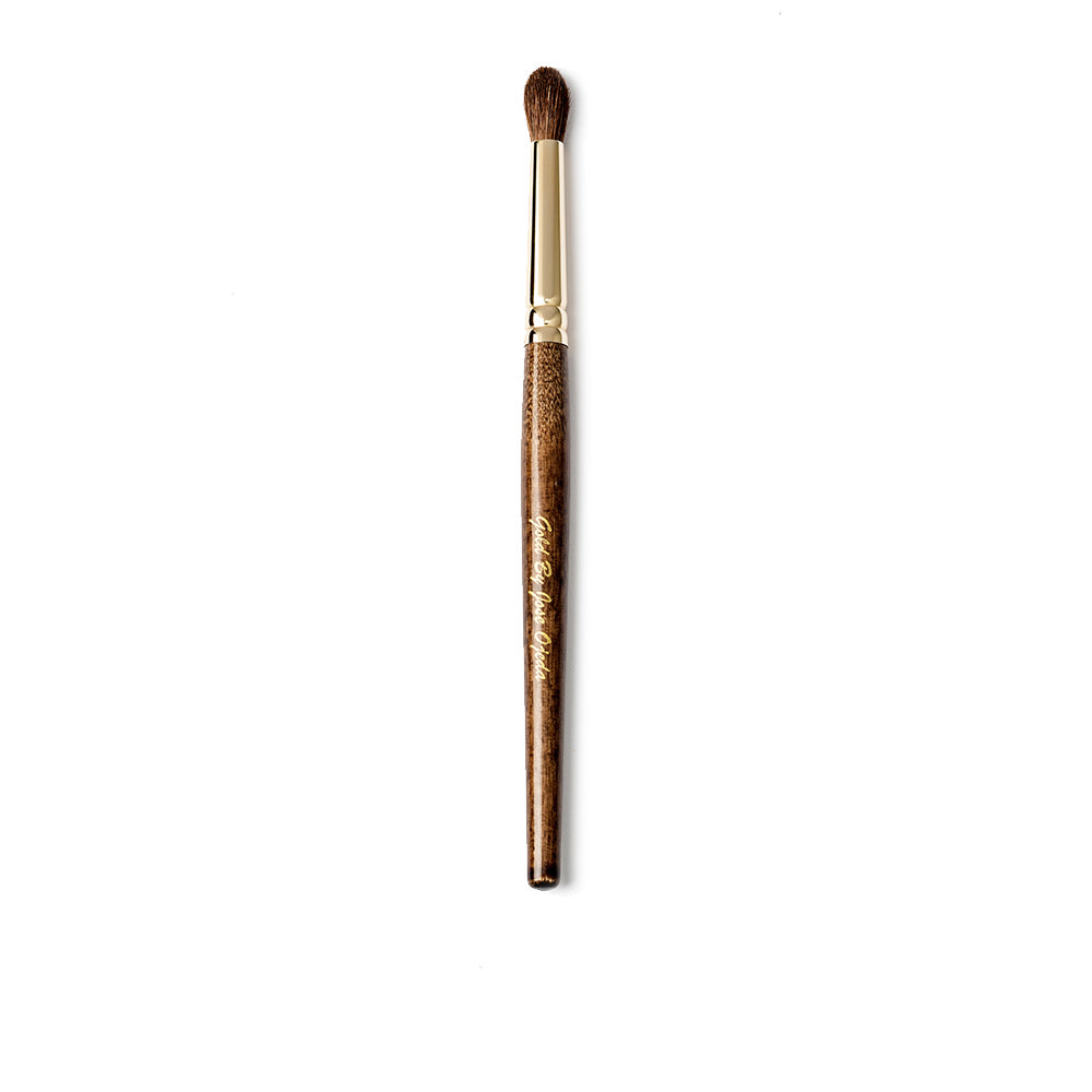 Tapered Japanese pony blending brush with wooden handle and dense fibres