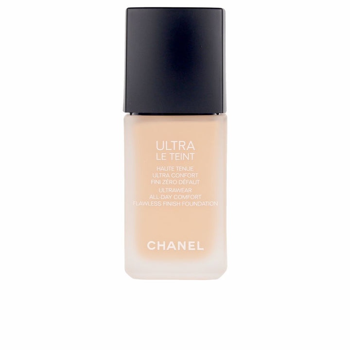 30 ml fluid long‑wear foundation in shade B30, pump bottle, lightweight finish