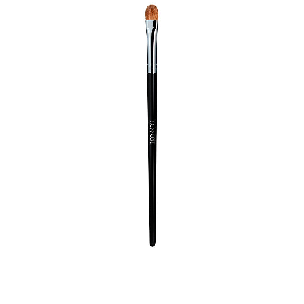 Medium natural-hair eyeshadow brush with lacquered wood handle and copper ferrule