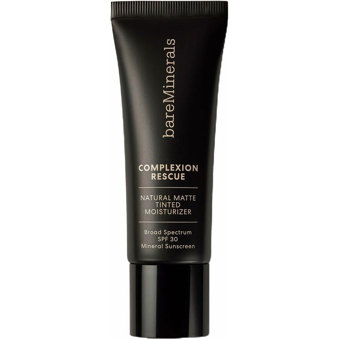 35 ml tinted mineral moisturiser in Dune, matte finish, SPF 30