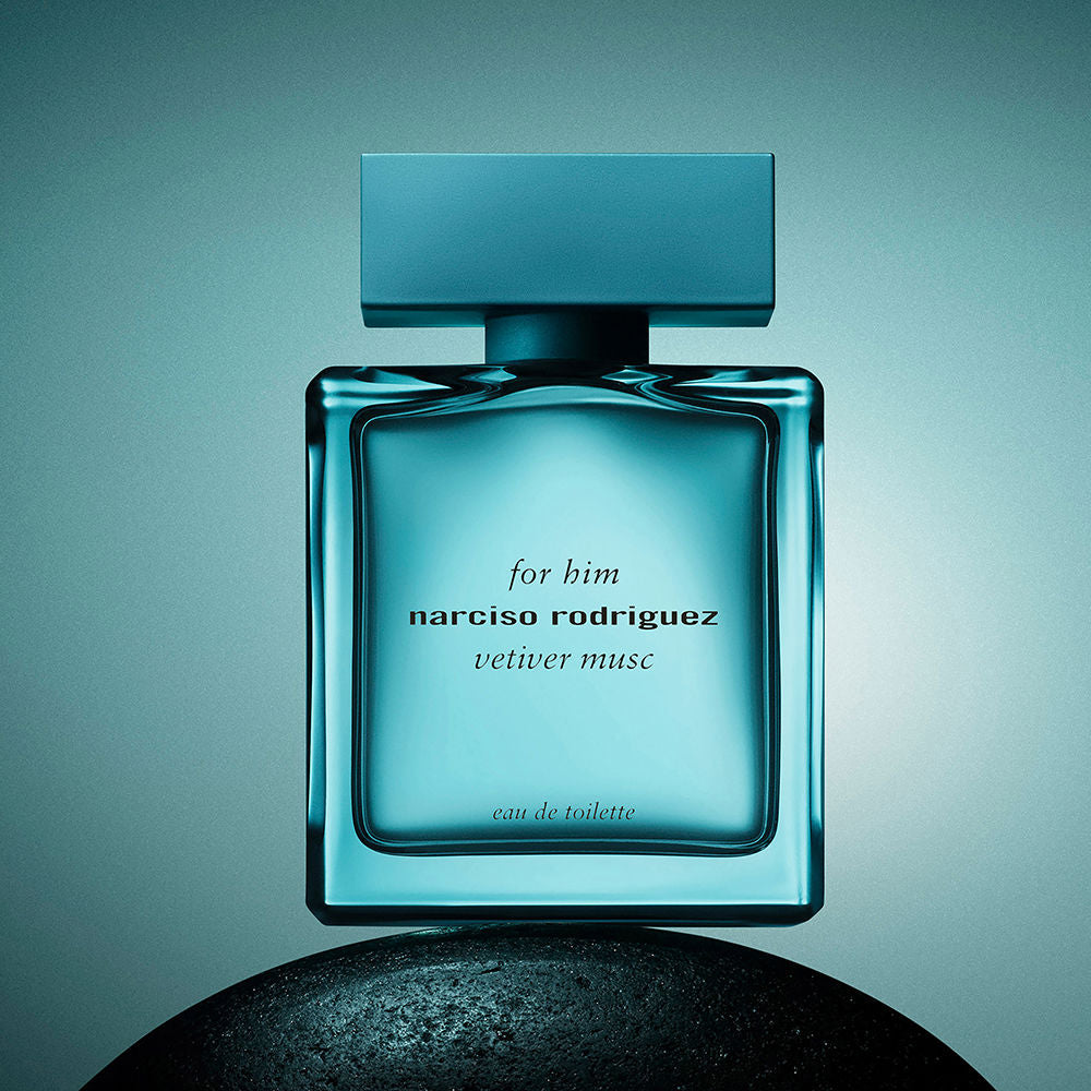 Sea‑green transparent bottle of Vetiver Musc Eau de Toilette, 50 ml