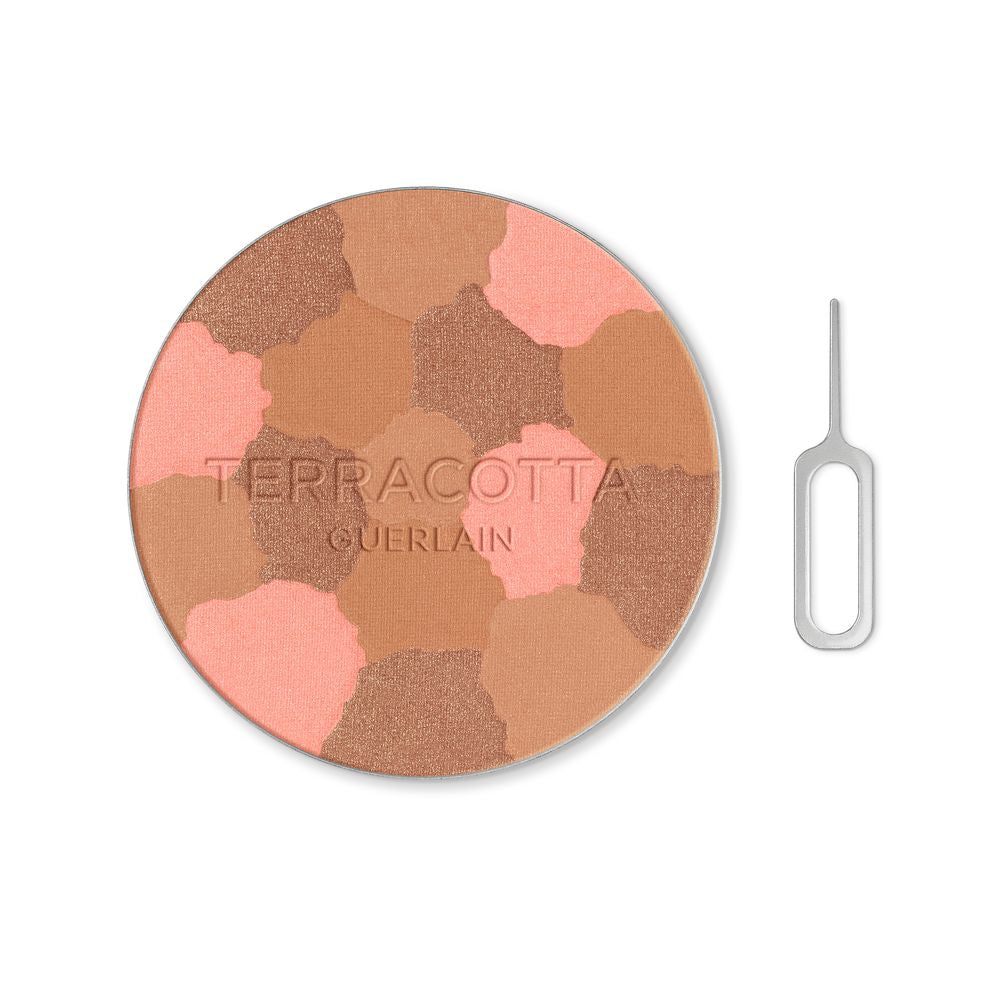 Refillable 10 g compact bronzer, medium cool shade, satin finish