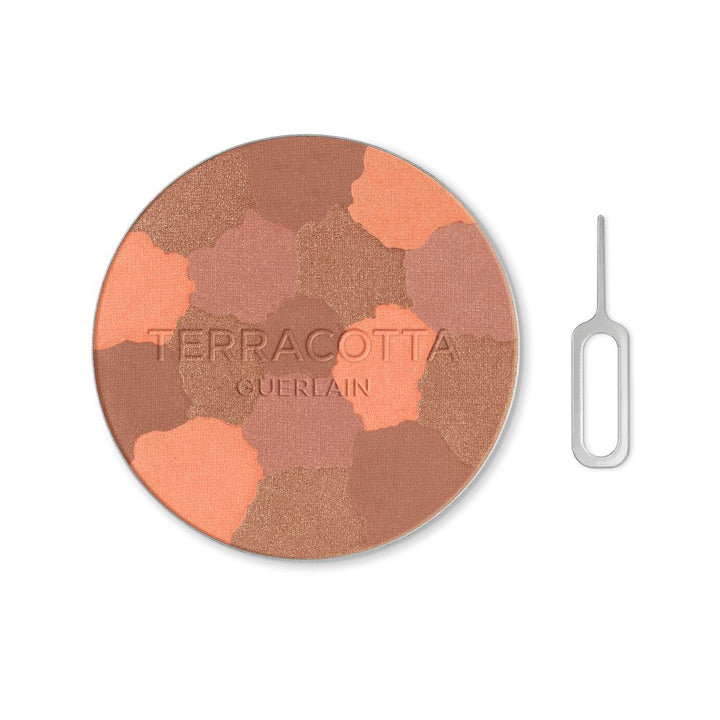 Compact refillable bronzing powder, sheer golden shade, 10 g pan