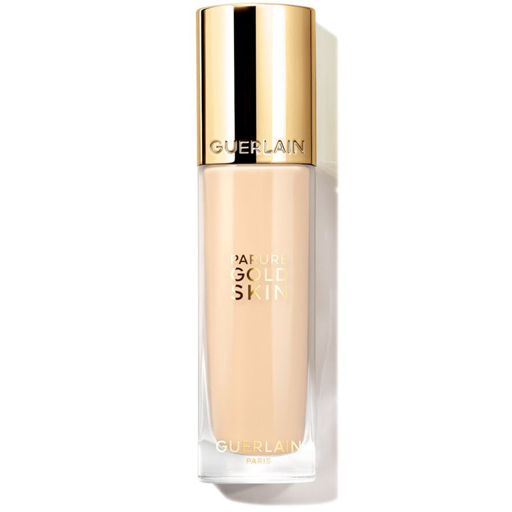 35 ml liquid foundation bottle, light-reflecting beige shade, pump dispenser