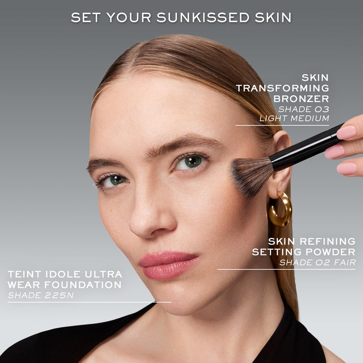 Lancôme Teint Idole Ultra Wear finely-milled mattifying setting powder in compact packaging