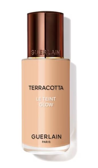 30 ml pump bottle of radiance-enhancing terracotta fluid foundation, shade 8N