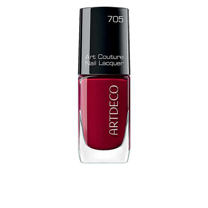 10 ml berry‑tone nail lacquer in minimal bottle with flat brush, glossy finish